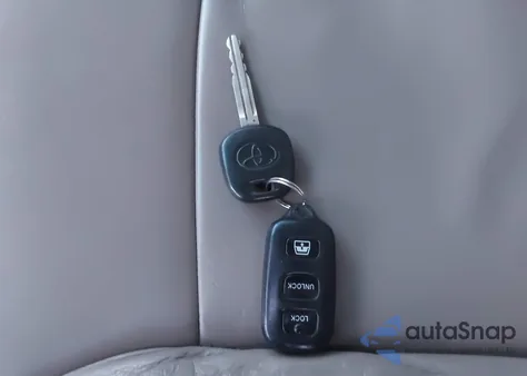 2004 Toyota 4Runner Limited V8 z USA, uszkodzony, nr VIN JTEBT17R540034334